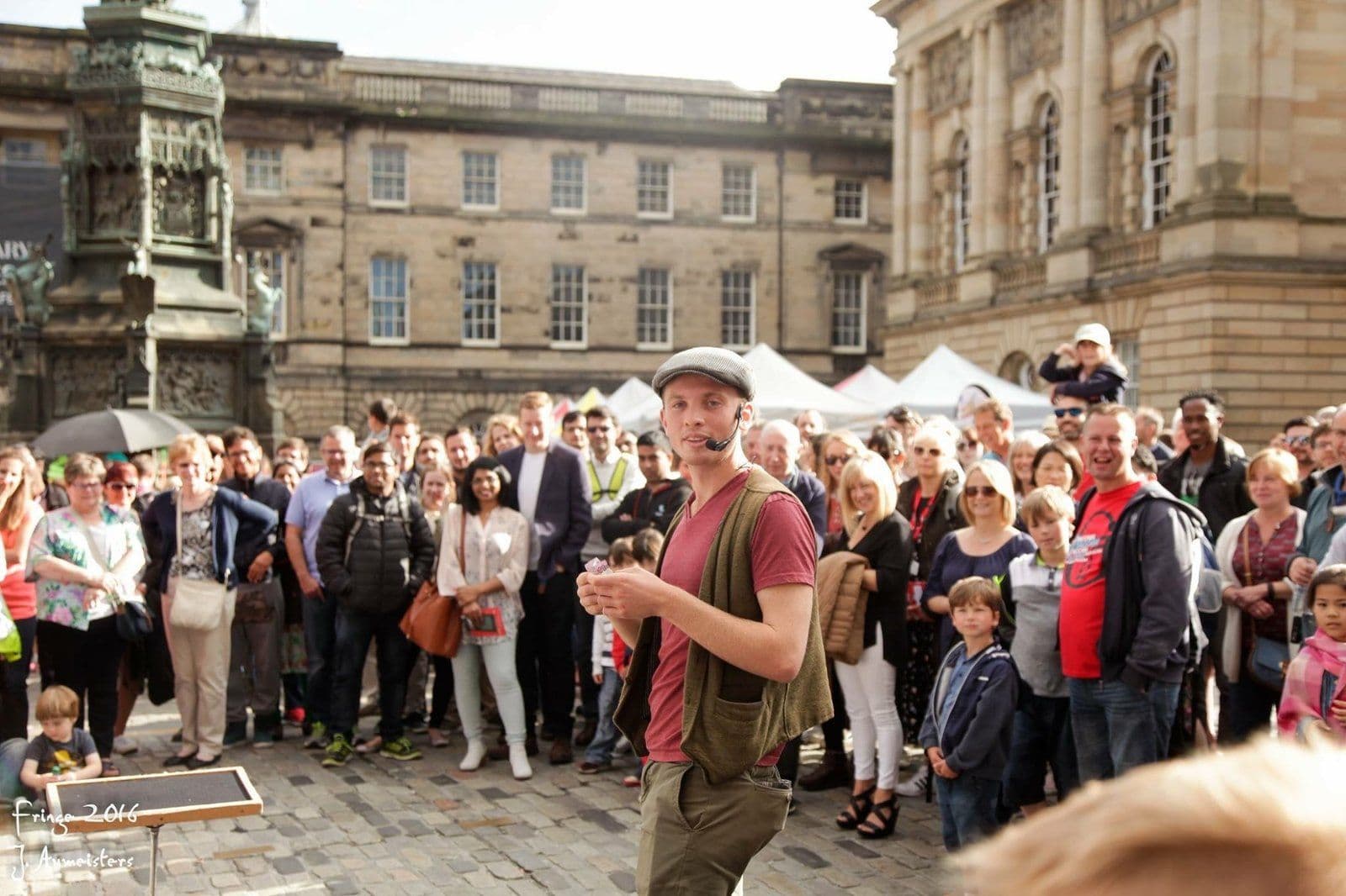 Sam – Magician & Card Tricks