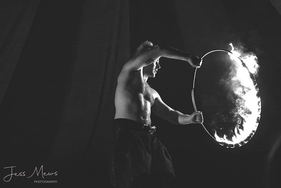 The Bard, Acrobatic Show