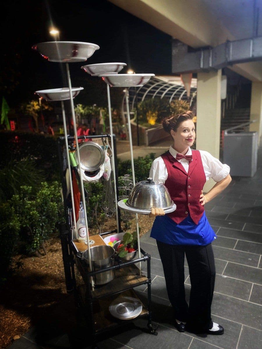 Roving Chef & Waiter