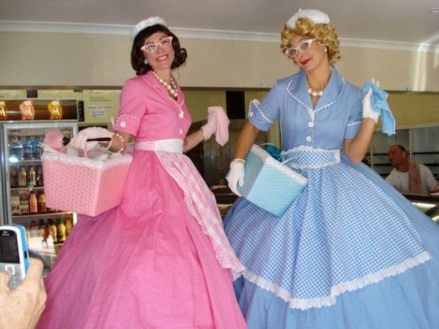Comedy Stilts – Cupcakes