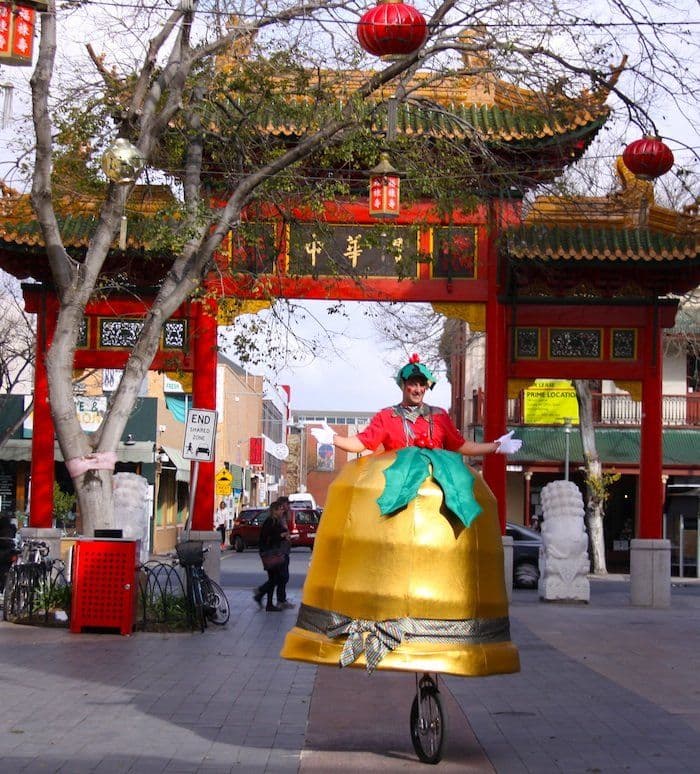 Bingle Bell, Christmas roving