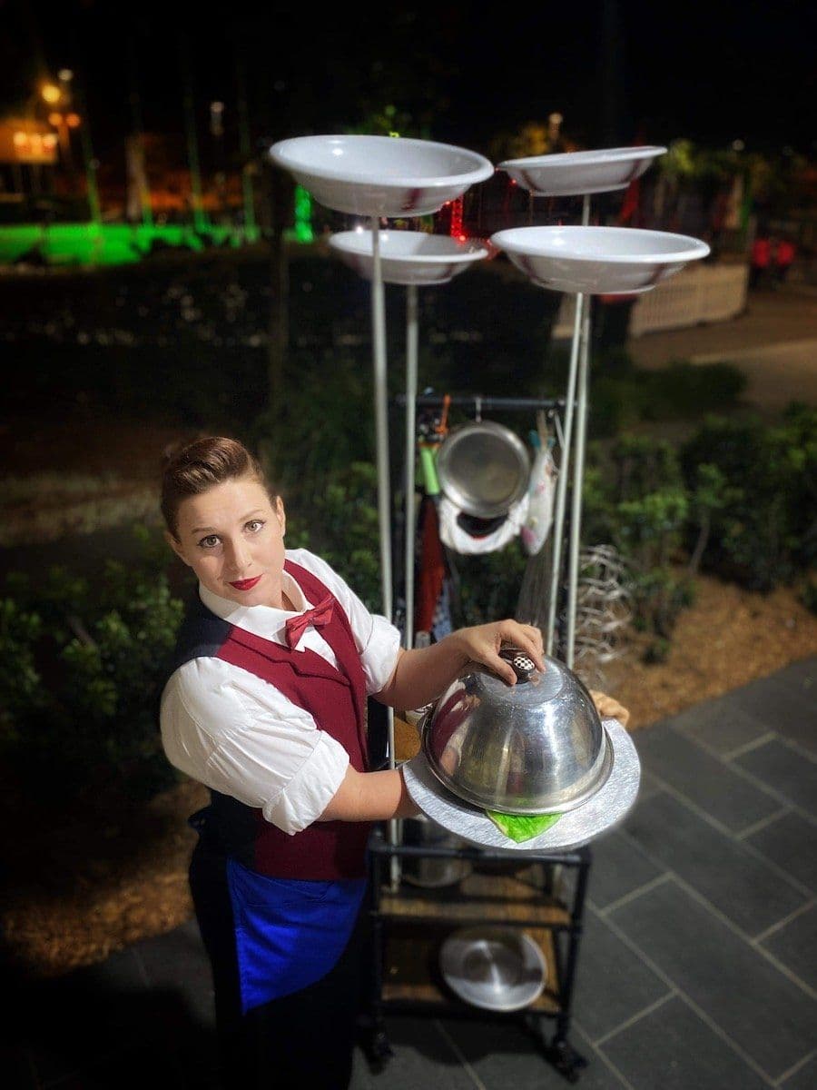 Roving Chef & Waiter