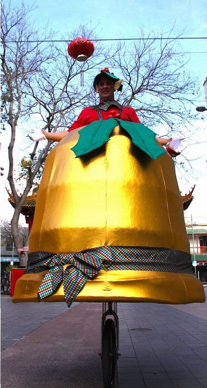 Bingle Bell, Christmas roving