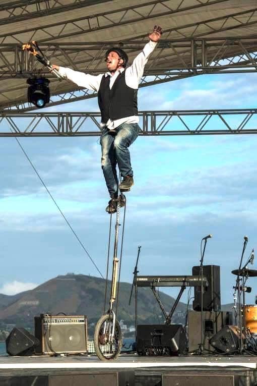 Stunt Juggler & Unicyclist