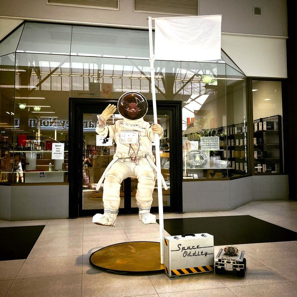 Floating Astronaut – high tech!