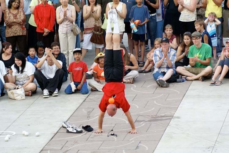 World Class Juggler/Comedy/Circus