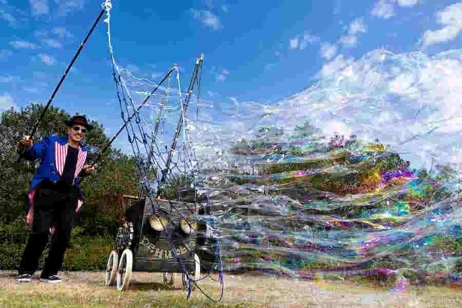 Bubble Show or Roving!