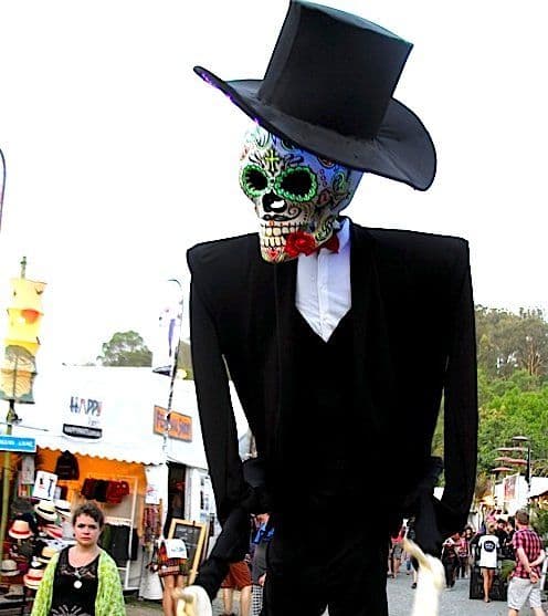 Giant Day of the Dead Puppets
