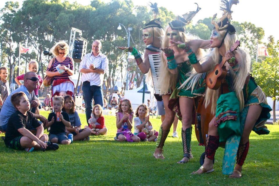 Roving Musicians – The Sirens