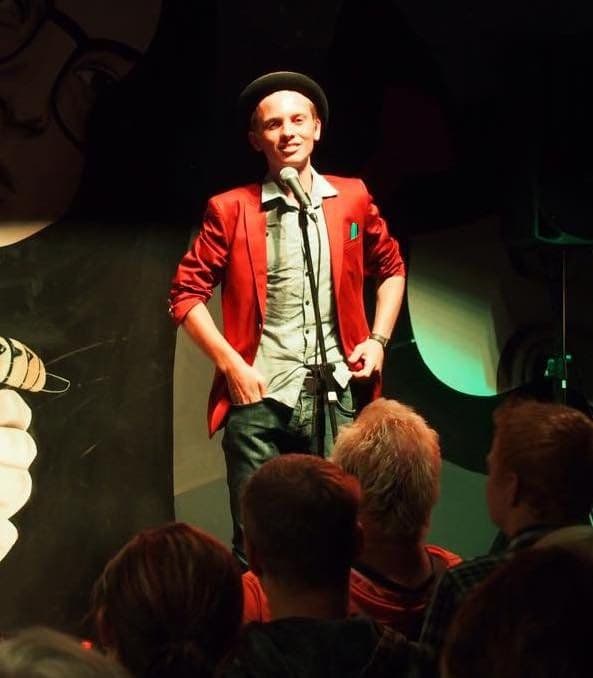 Sam – Magician & Card Tricks