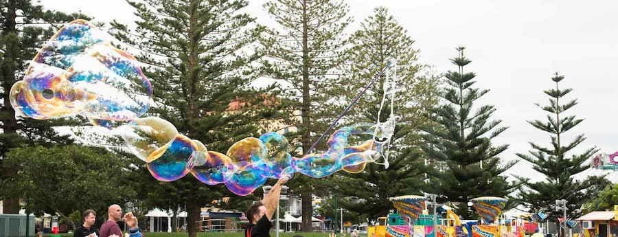 Bubble Show or Roving!