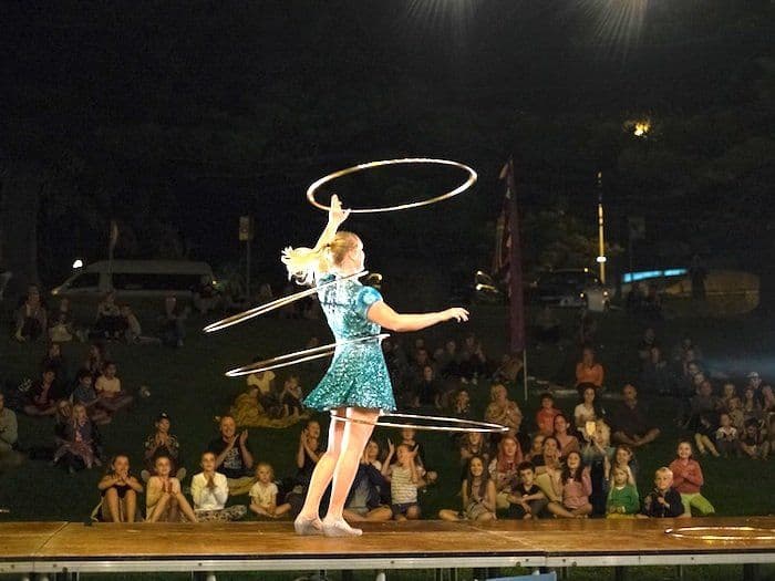 Eloise – Hula Hoop Queen