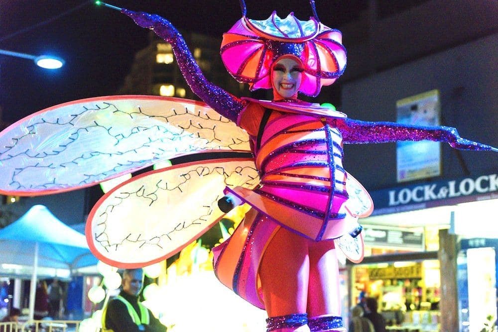 Solar Bugs – stilts & lights!