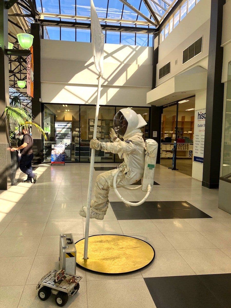 Floating Astronaut – high tech!