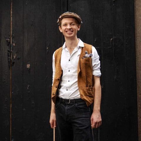 Sam – Magician & Card Tricks