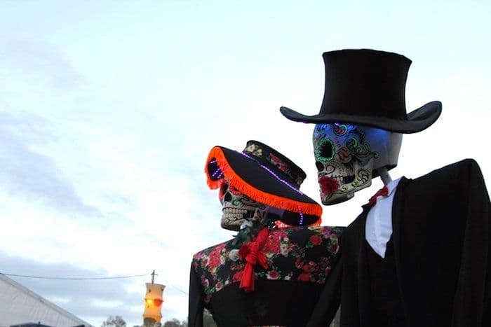 Giant Day of the Dead Puppets