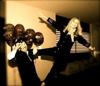 Scott & Beck – Street Performers