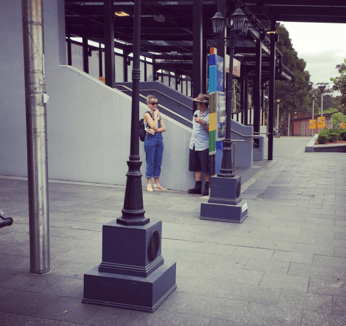 Speaking Lampposts
