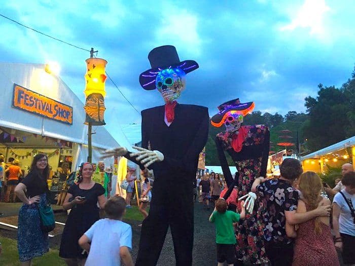 Giant Day of the Dead Puppets