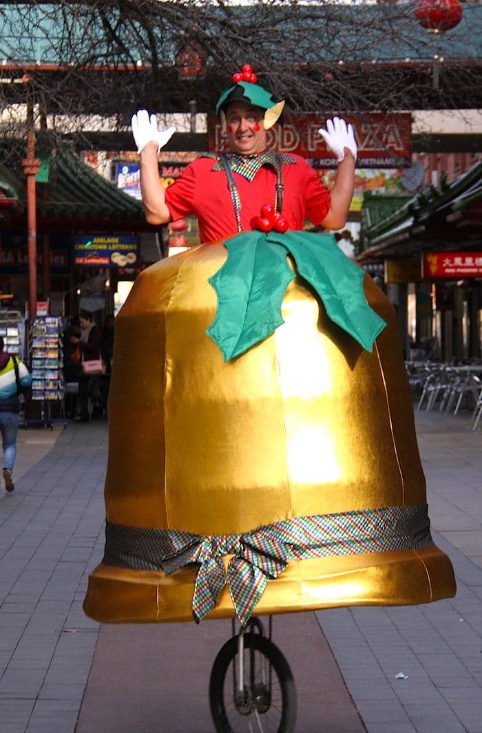 Bingle Bell, Christmas roving